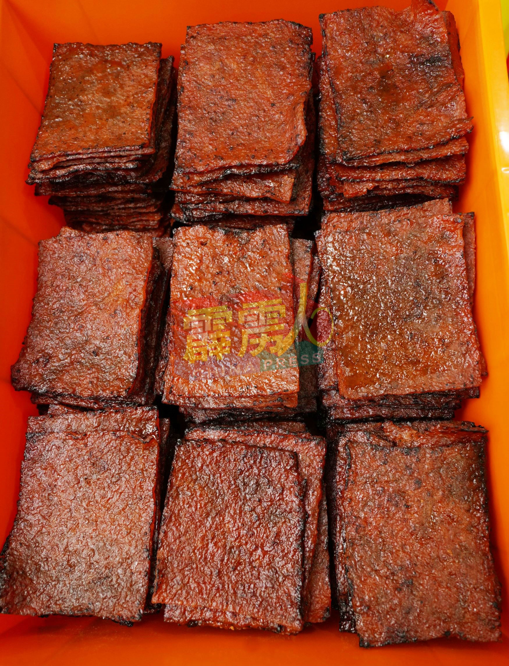 虽然经济低迷，但肉干乾价格保持，而且全用本地猪肉，消费者可食用安全又价廉的肉干产品。