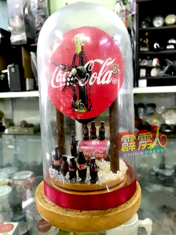 锺情于可口可乐周边产品者,对这款历史相当悠久的可乐造型时钟,一定爱不释手。