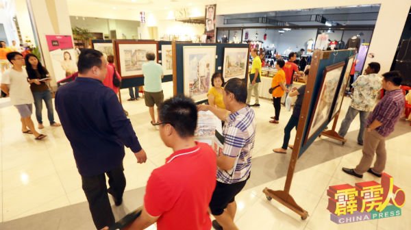 罗荣个人画展在华林市大永旺霸市举行,欢迎民众前去欣赏。