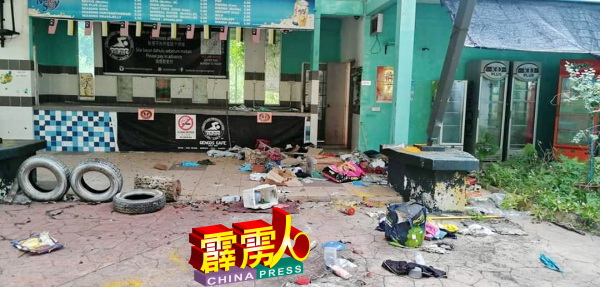 游泳池乏人照顾下,基设及环境令人诟病。