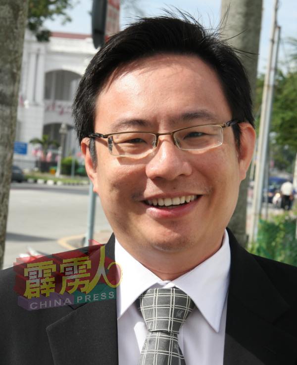 梁卓经
