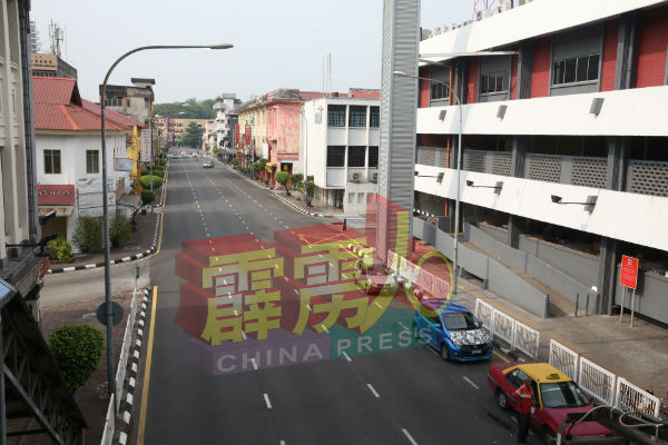 由于新冠肺炎疫情告急,政府迫于无奈采取行动管制措施,进而打击各行业发展。