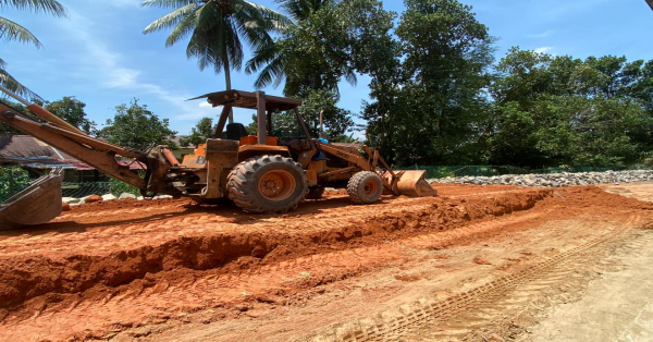 启华小学后部处已建起防水道,预防下次的水患来袭。