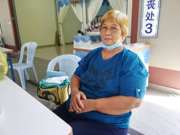 白头人送黑头人梁秀蓉,恳请警方尽快查明真相,还儿子公道。