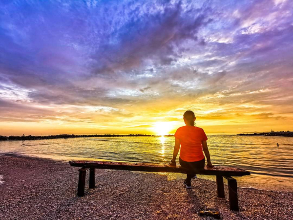 六条桥金沙滩的夕阳美景，美不胜收。