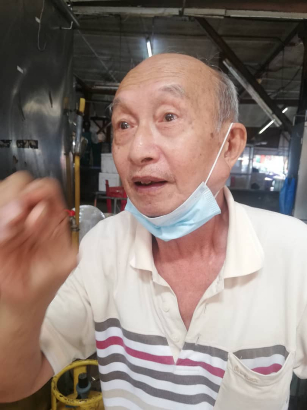 王诗荣。