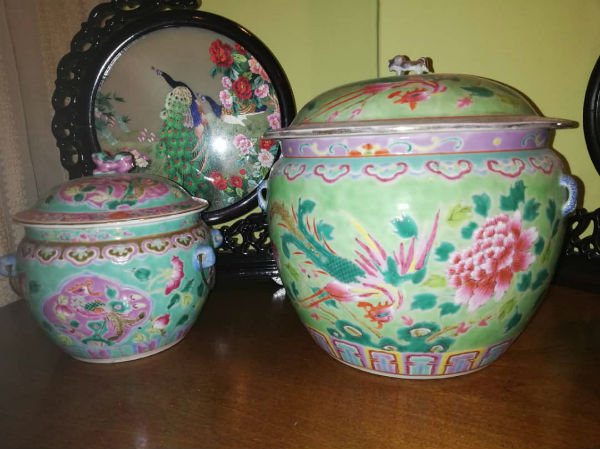古色古香的娘惹缸及古玩物品，也是保值的好投资。