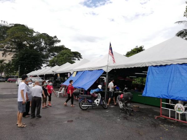 不夜天公市22档熟食小贩已迁去洗衣坊空地，并订下周一全面开始营业。