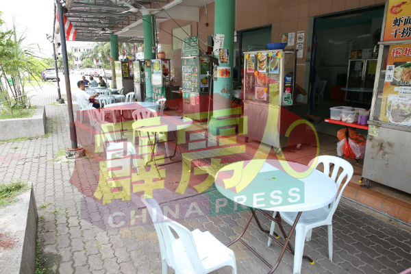 金宝新街场部分茶室及餐厅生意额下跌幅度接近90%,有者一天的收入甚至不超过50令吉。