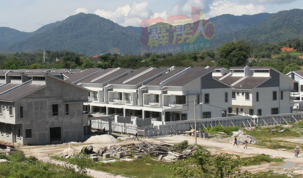 房地产市场在复苏期行动管制令期间,政府落实豁免印花及产业税后,无形中刺激产业市场回扬。