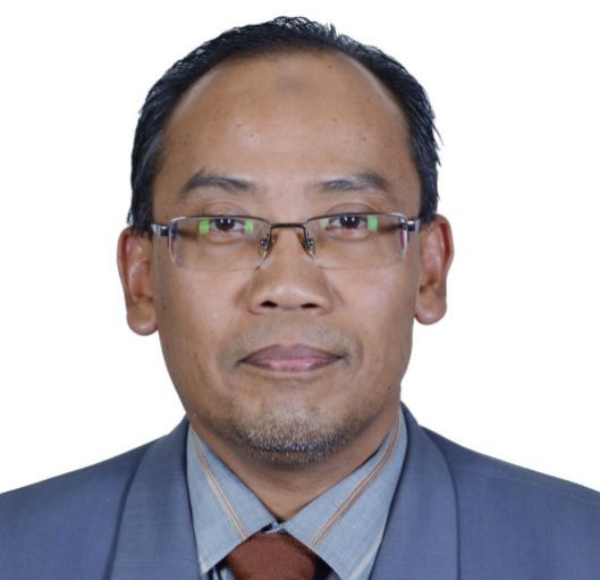 莫尼查:人们在雨季时应避免靠近山区尤其陡峭的悬崖,以免发生不幸的事件。