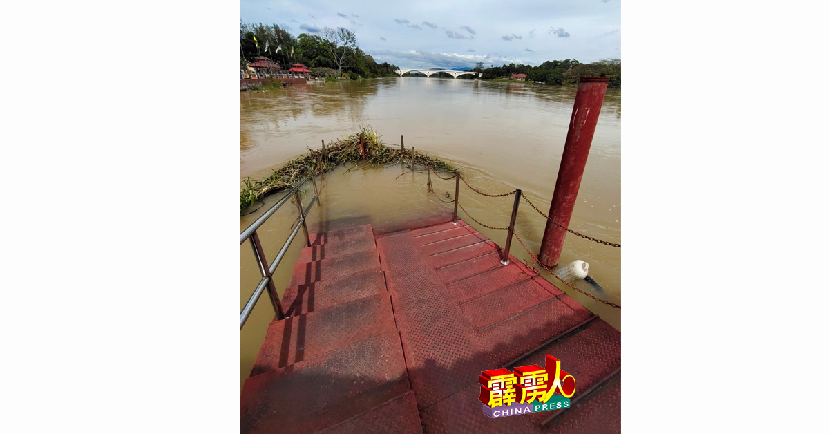 州政府指霹雳河虽然高涨，惟情况受控，水位仍处于安全水平。