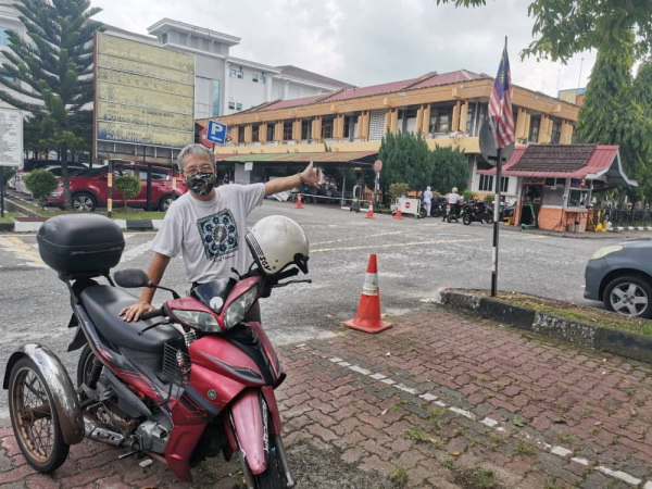 周志强指太平医院缺乏障友专属泊车及泊摩哆位，为障友带来不便。