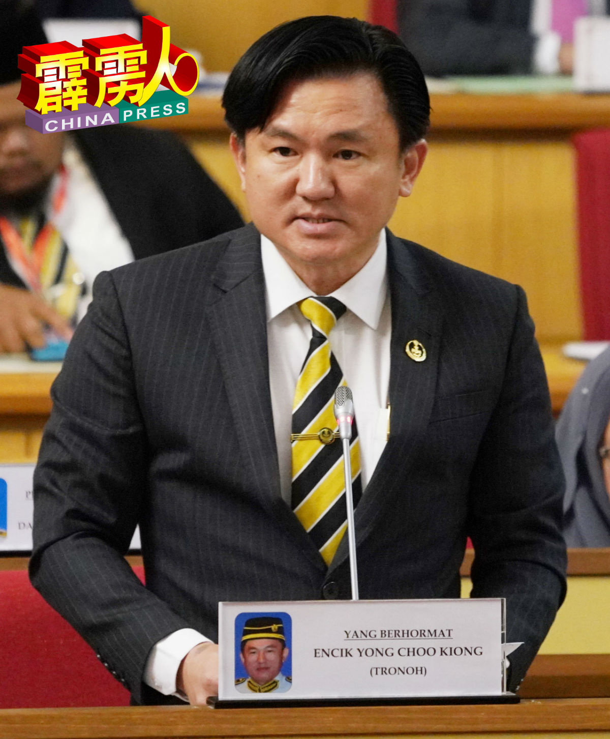 霹州行政议员杨祖强回应电子泊车系统所带来的收入。
