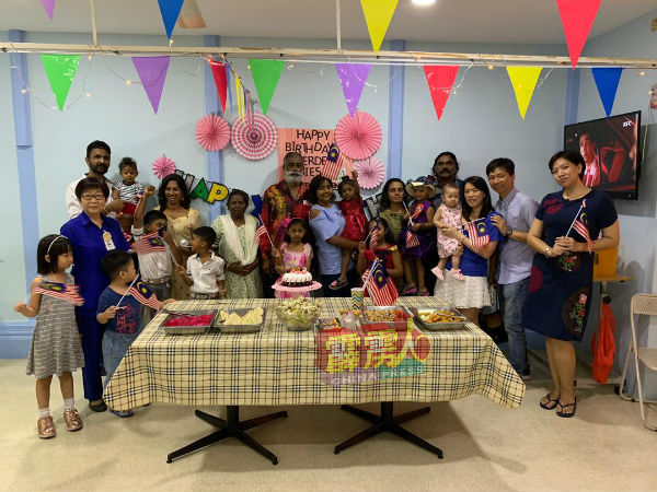 怡保近打医院配合国庆日，特邀在该医院出生的国庆日宝宝，前来与庆典。
