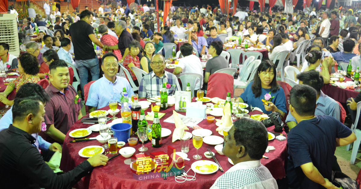 班台达摩祖师坛举办“第13届25周年纪念千人宴”，场面盛大。