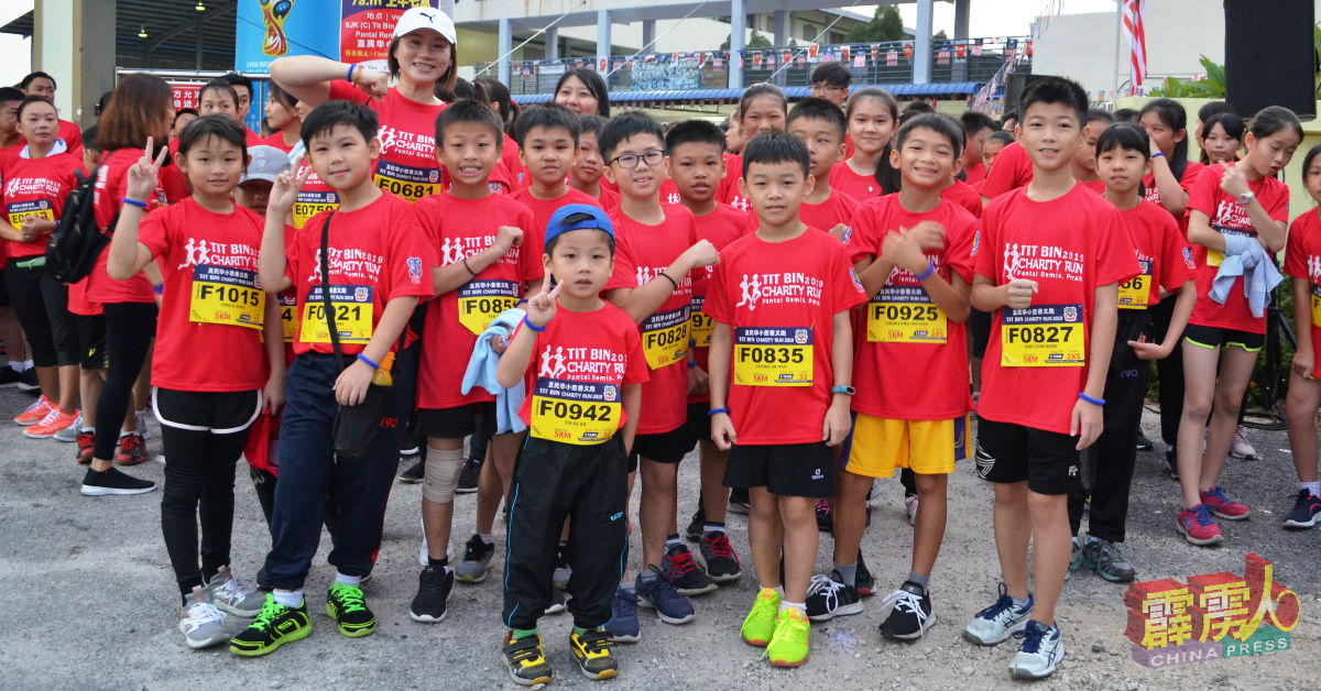 “2019年直民华小慈善义跑”也吸引一班小学生参与。