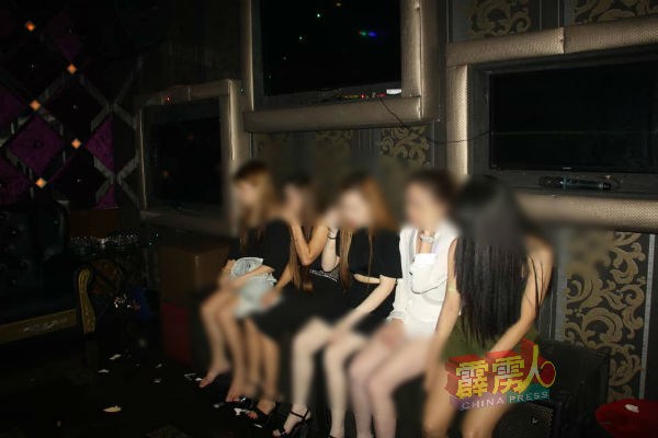 霹州移民局执法人员在怡保一间娱乐场所，展开联合行动，并逮获了不同国籍的陪座女郎。