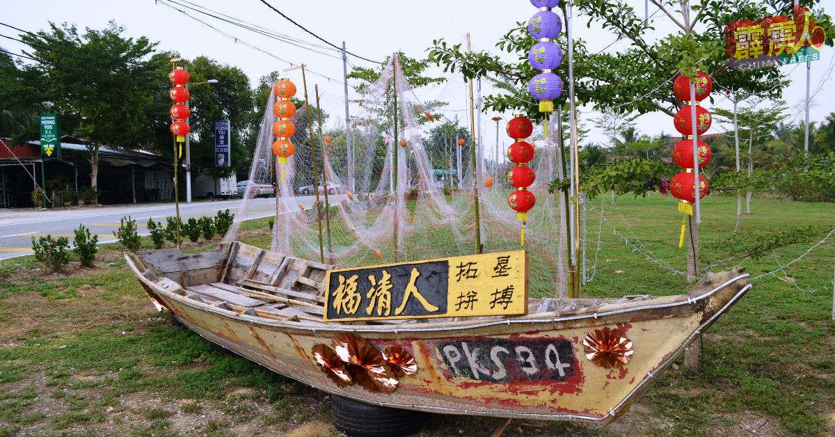 活动现场也摆放1艘小船作为宣扬福清人讨海为生的文化。