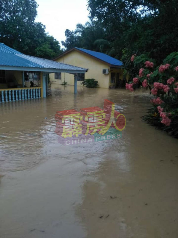 连续1小时多的豪雨，造成宋溪及仕林河沿河4区，发生严重水灾。
