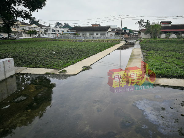 耗资57万令吉的大和园57万令吉曼达林花园治水工程已竣工，相信能舒缓当地逢雨成灾的问题。