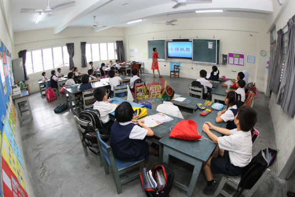 巴沙彬如华小二校引入数码教学，成为霹州百分百使用数码课室的学校之一。