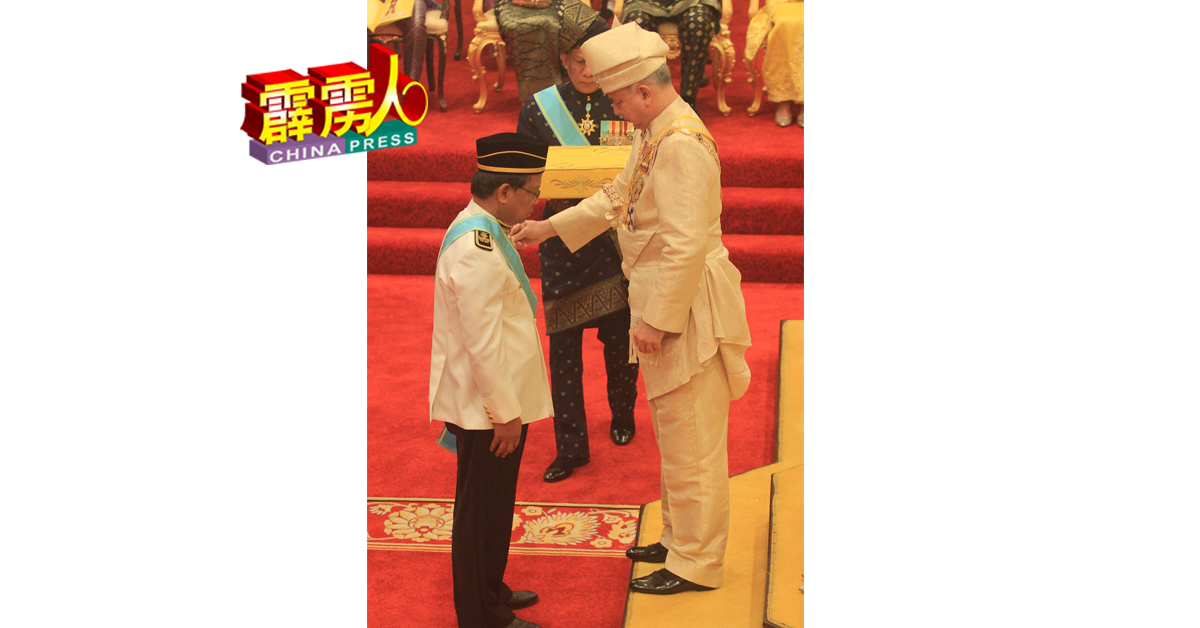 霹州行政议员阿斯慕尼受封DPMP拿督勋衔。
