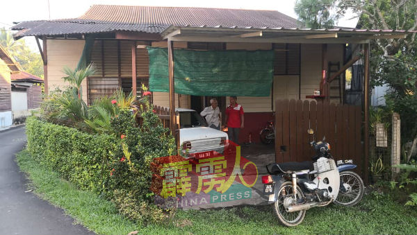 梁先生坚持不要样貌曝光，只让记者拍摄他目前在宁罗新村居住的村屋。