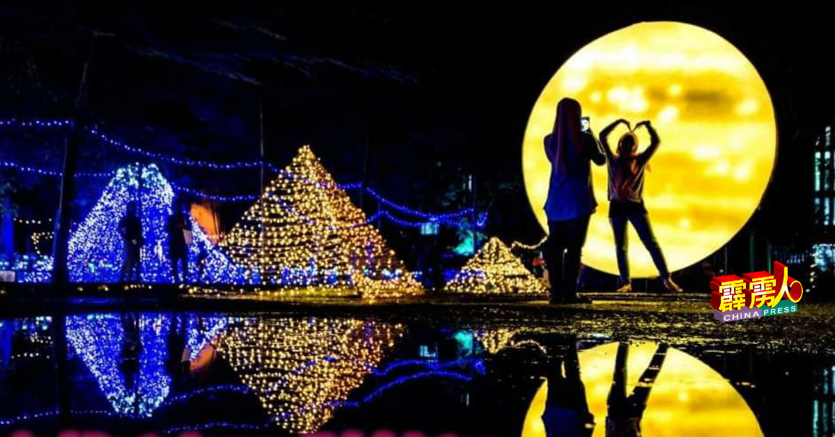 12月7日到22日，河堤广场处将举办安顺有史以来最大型的花灯展。