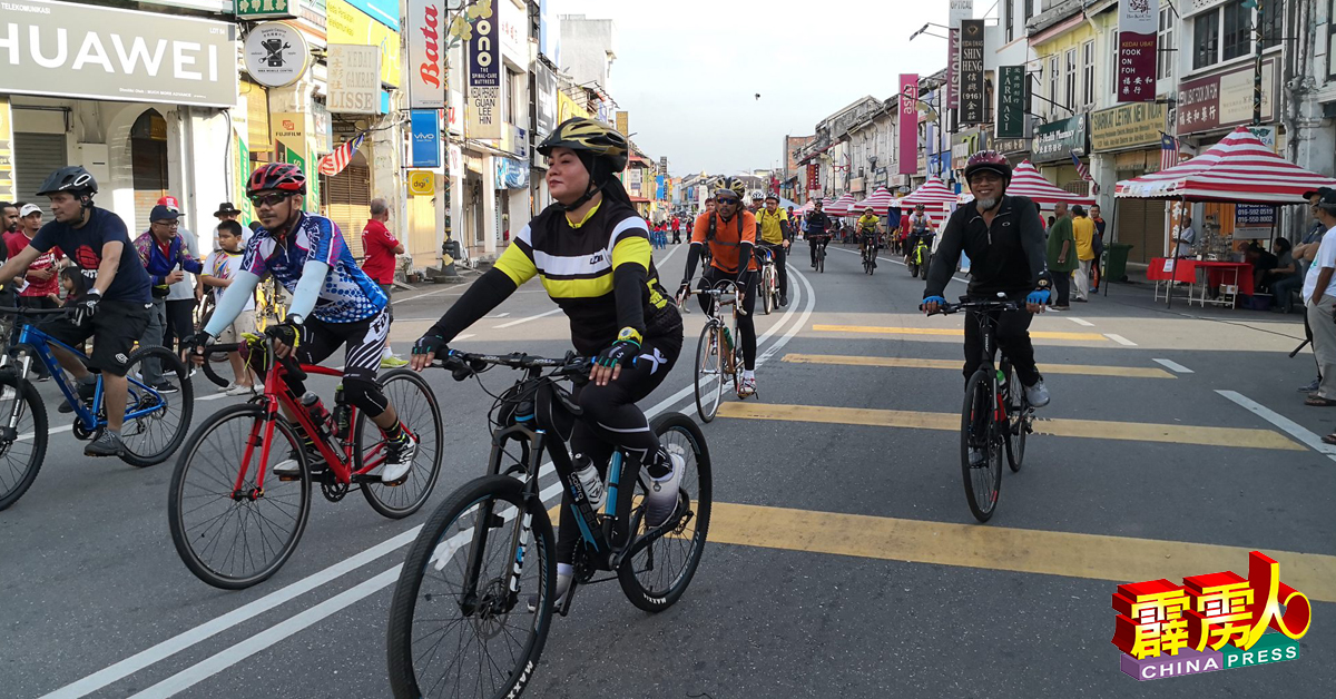 共有600人支持江沙“无车日”重头节目之“奔向绿色”骑行。