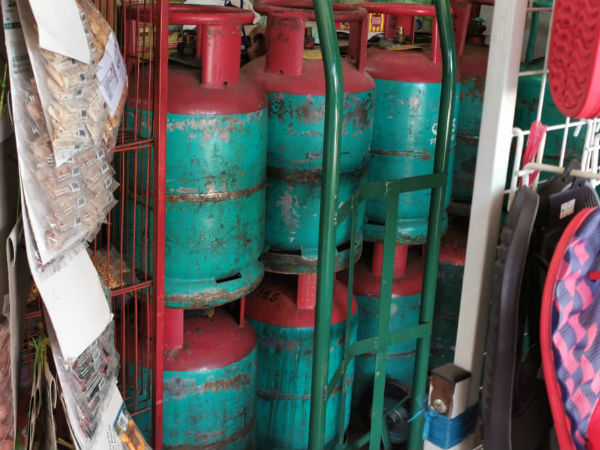 业者没为液化石油气桶标价，罚款1000令吉。