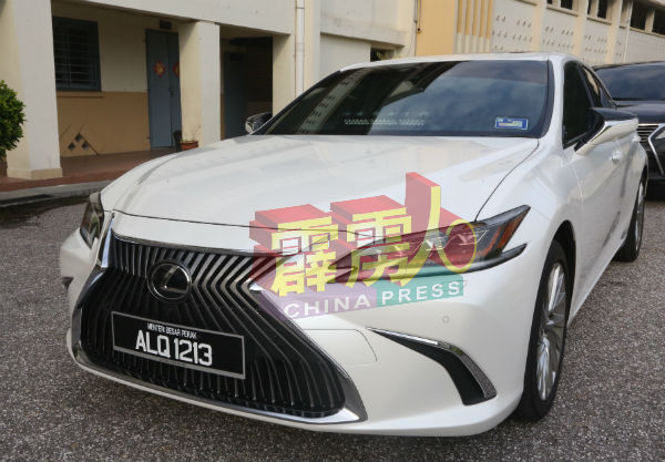 霹州务大臣阿末法依扎以20多万令吉添购新的凌志ES Sedan作为官车。（档案照）