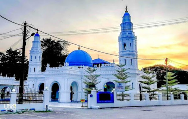随着进入復甦期行动管制令，霹雳州苏丹纳兹林沙殿下御准，从6月12日（星期五）起，各清真寺及祈祷室允许40人参与週五聚礼。