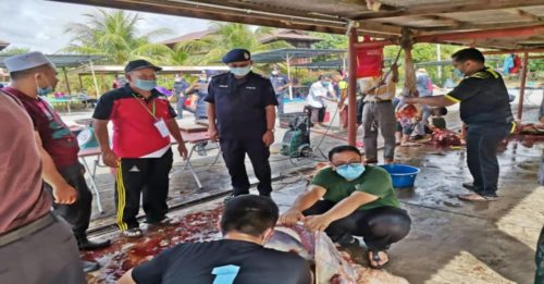 警区主任： 明起进食肆  等候食物须戴口罩