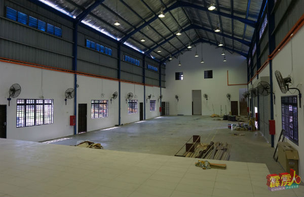 九洞大会堂的维修工程在进行中，竣工后，九洞村民将会拥有焕然一新的大会堂。