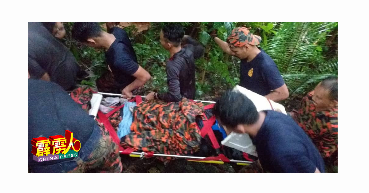 18岁少年随友人到瀑布野餐及嬉水，不幸从150公呎高处坠落，导致大腿骨折及断牙，最后由消拯员救出。