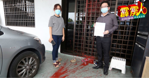 “借钱还钱，否则烧屋子!”  住址被盗用举债  主妇家遭泼红漆+恐吓
