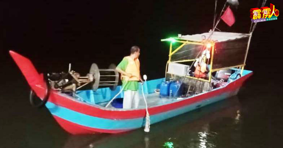 瓜拉古楼2名渔民出海后因燃油耗尽，在海上漂流长达3天。