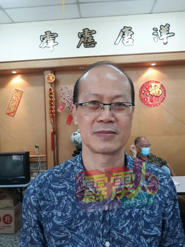 霹雳唐洋货绸布商公会新会长蔡志钧。