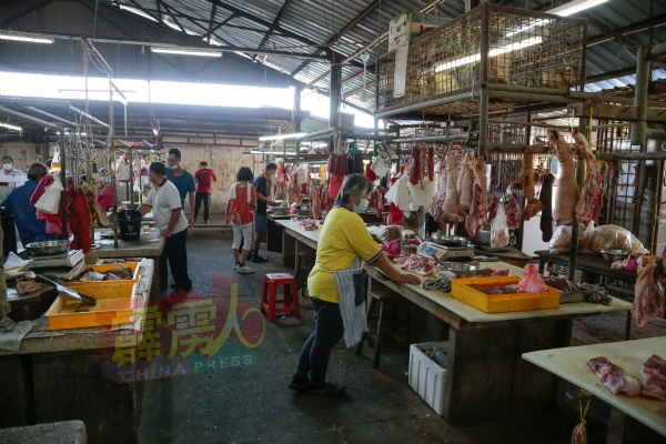 狮尾新村巴刹猪肉摊翻新拨款需10万令吉，迄今尚未批准。