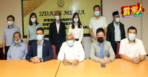阿都阿兹巴里：虽议长地位受挑战   州议会周二照跑