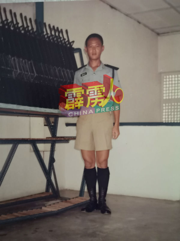 1987年警队招募活动，吴文恭投函获录取后进行训练。（受访者提供）