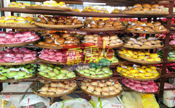 为配合市场及食客的需求，一些龟包业者特制多种口味以迎合消费者需求。