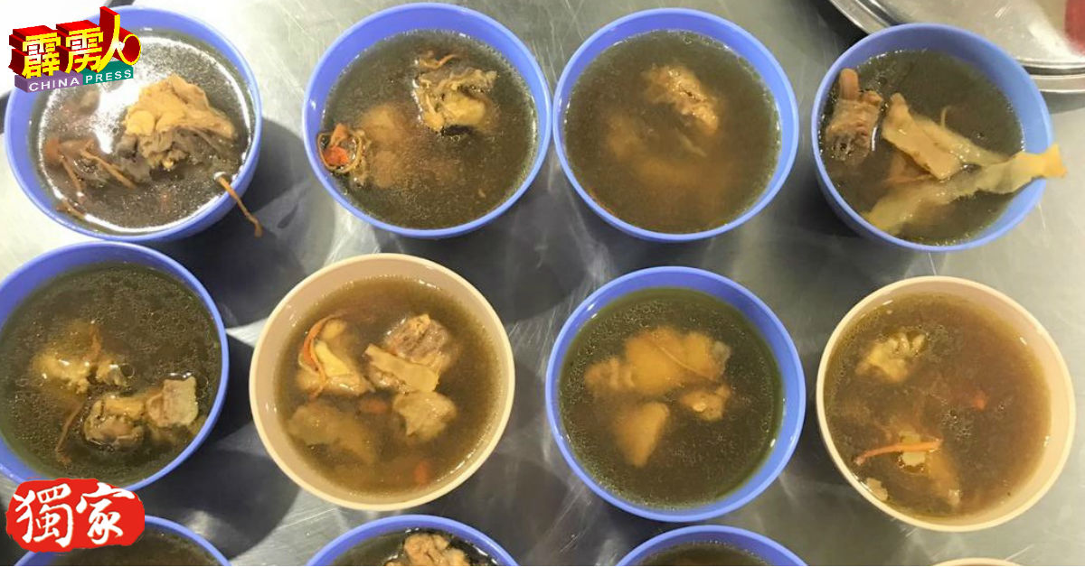曼绒南华独中董事会要求学校食堂，于疫情期间为师生增加有滋补功能的汤菜，为留宿师生健康把关。