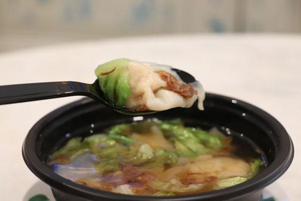 不需要太多花巧的外形，只需一碗腾腾的云吞汤，就能俘获食客的胃。