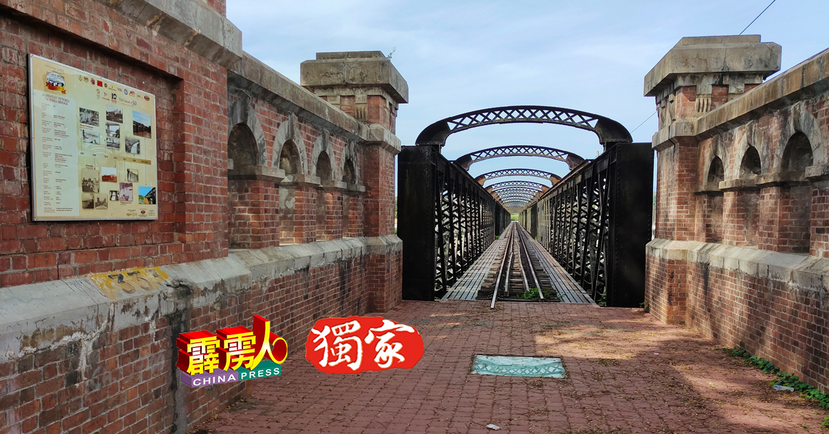宁罗维多利亚百年火车桥空无一人，实属罕见。