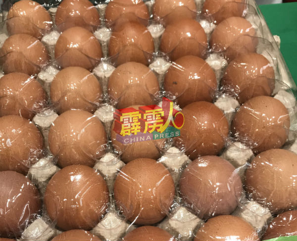 A级鸡蛋批发价每个35仙，零售价37仙。