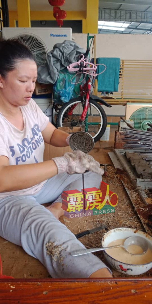 谢钰珠於去年9月就开始制作年饼，如今已经“收工”。
