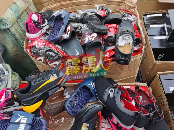 霹州贸消局周三共销毁2万3195双各类赝品鞋。