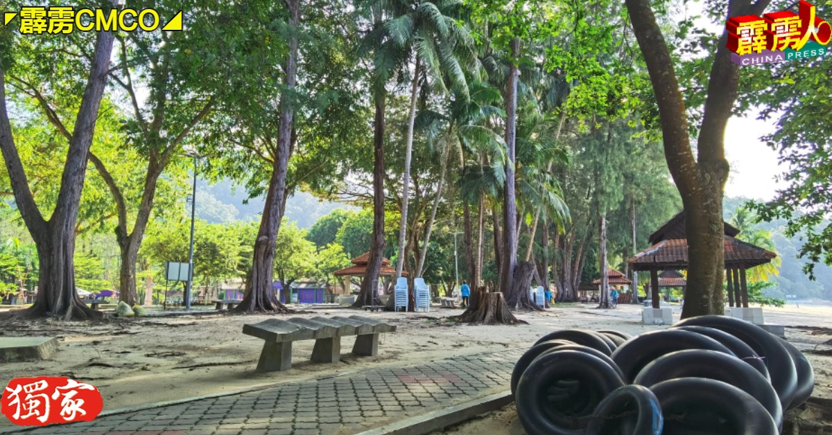 霹州有条件行动管制期开跑后，直落峇迪海滩不见昔日人潮。